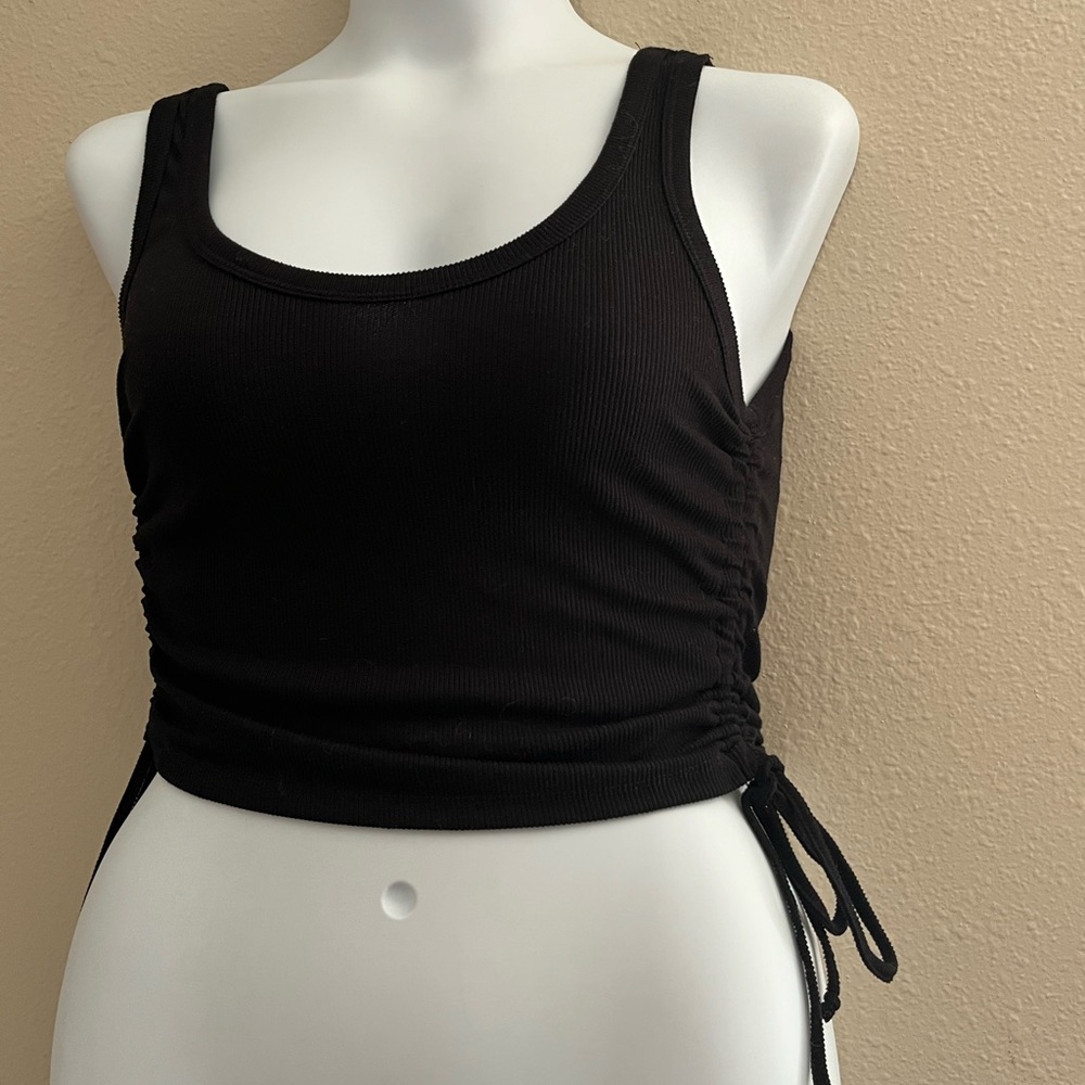 Side tie top